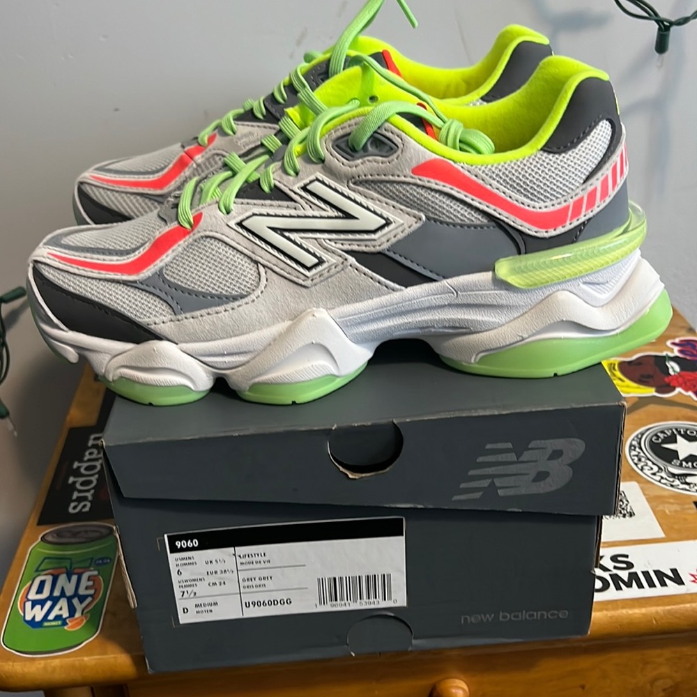 New Balance 9060 DTLR Glow